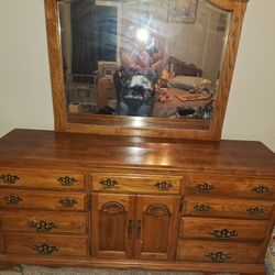 OAK   DRESSER