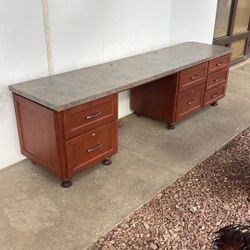 Free Desk