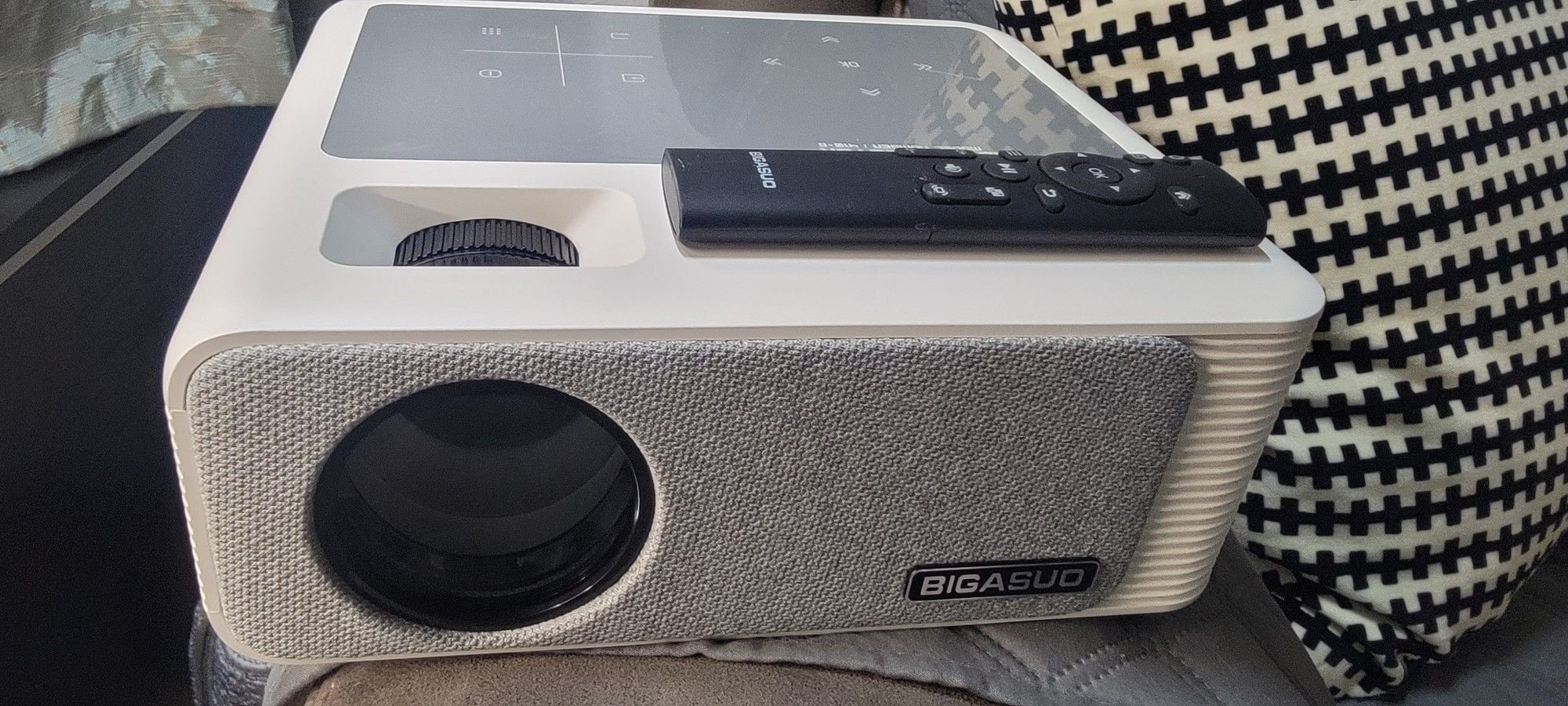 Bigasuo Proyector Model 410-B