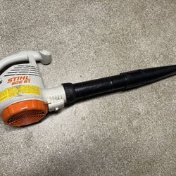 Lawn Mower/stihl Plug In Blower Very Good Condition Work Perfect 