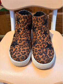 Leopard shoes with glitter stars  size kid 1