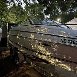 1999 22ft  Chriscraft And Trailer 