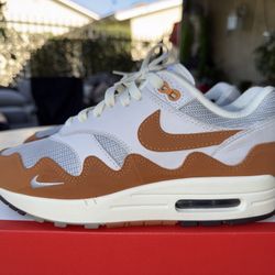 Nike Air Max 1 Patta Monarch Size 7.5