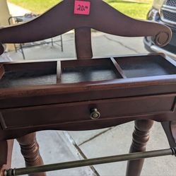 Man's wooden valet stand
