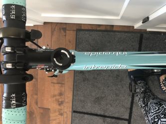 Bianchi intrepida 105 size 51 carbon bike for Sale in Seattle WA
