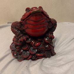 Japanese Toad Statue