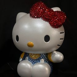 Hello Kitty piggy Bank 