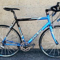 Masi 58cm Road w Carbon Fork - Shimano Dura-Ace
-
Ultralight aluminum