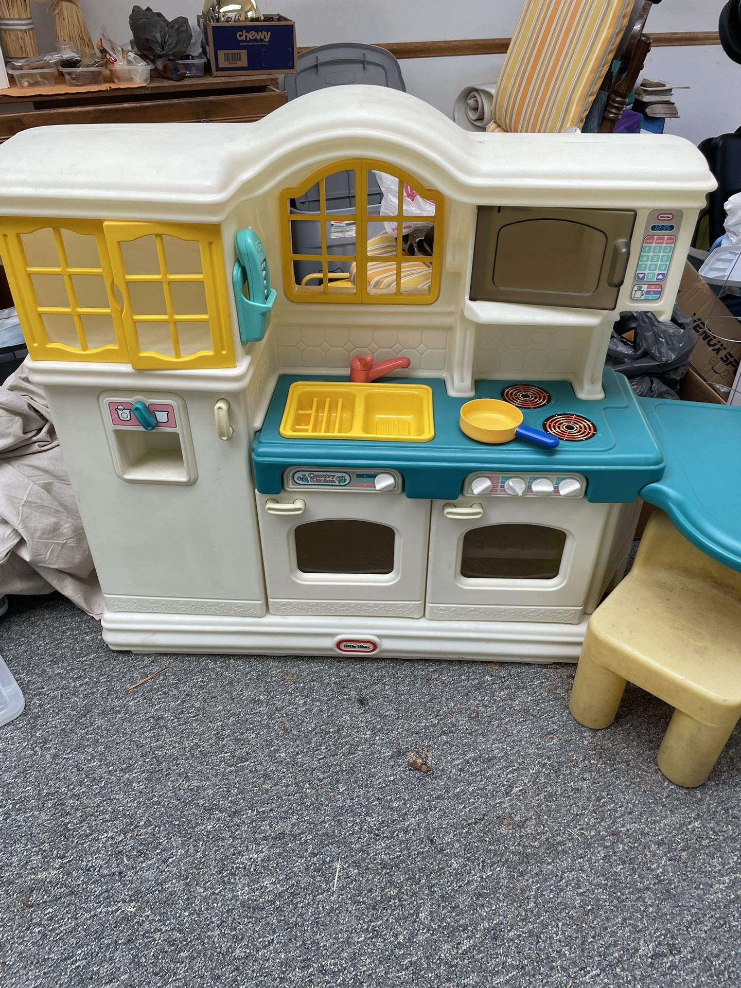 Vintage Little Tikes Kitchen