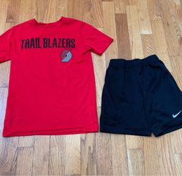 Boys Nike Set Size S 7 Lillard 0 Trail Blazer T Shirt and Black Nike shorts
