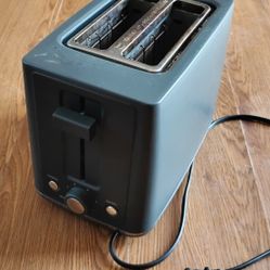 Figmint 2-slice toaster 