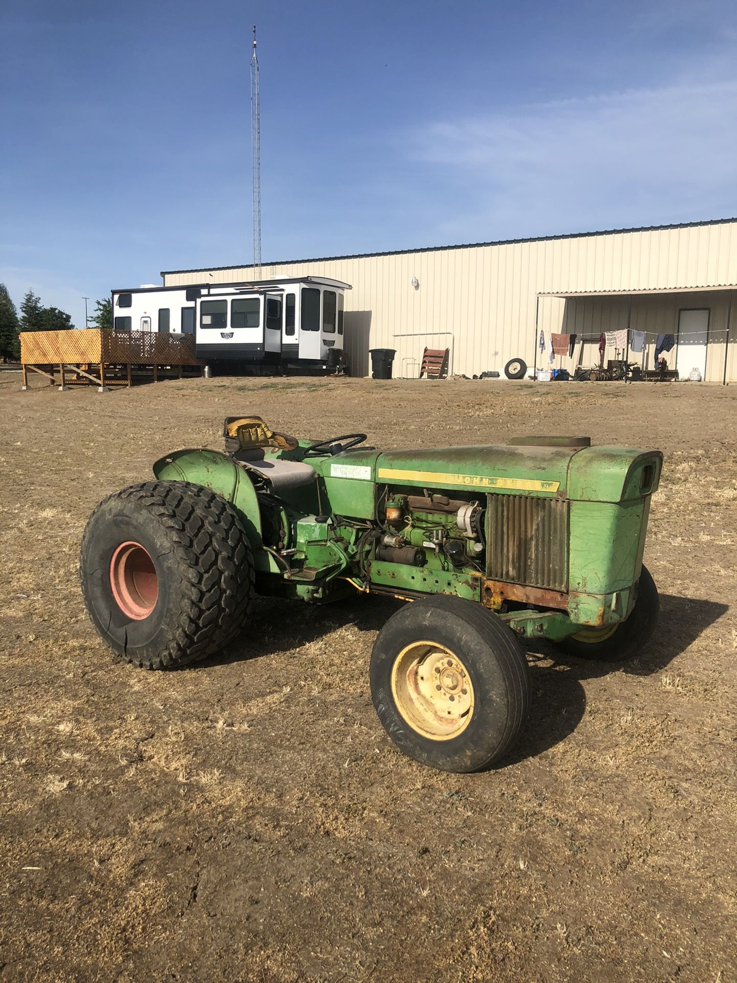 John Deere 2020 Tractor