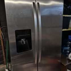 refrigerator 