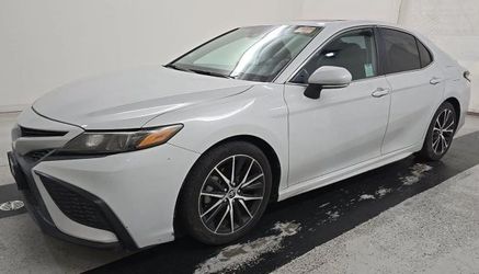 2022 Toyota Camry Hybrid