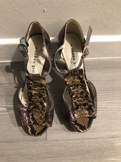 women's shoes, size 7