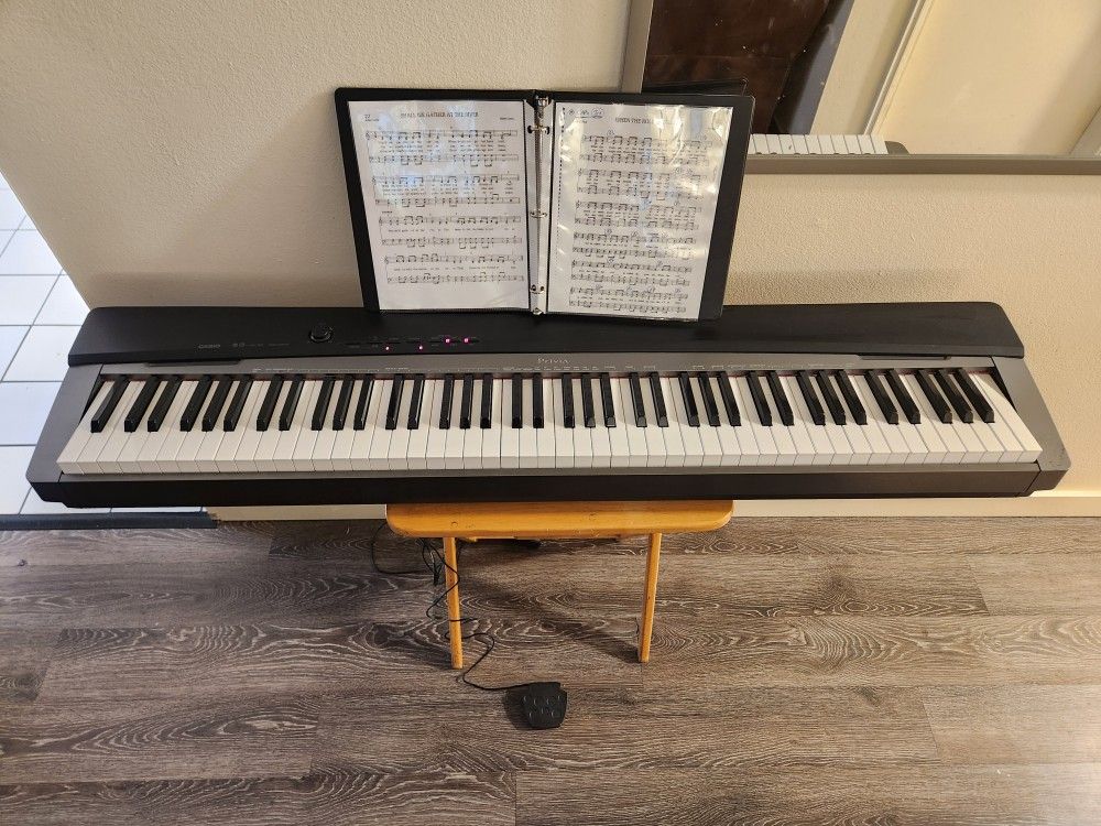 Casio Privia 88-Key Piano Style Weighted Keys Electric Keyboard - 128 Polyphony, Midi, Hammer Action (MSRP $800 Px-130)