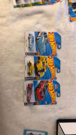 Hot Wheels Drag Racers 3-Pack Die-Cast Cars