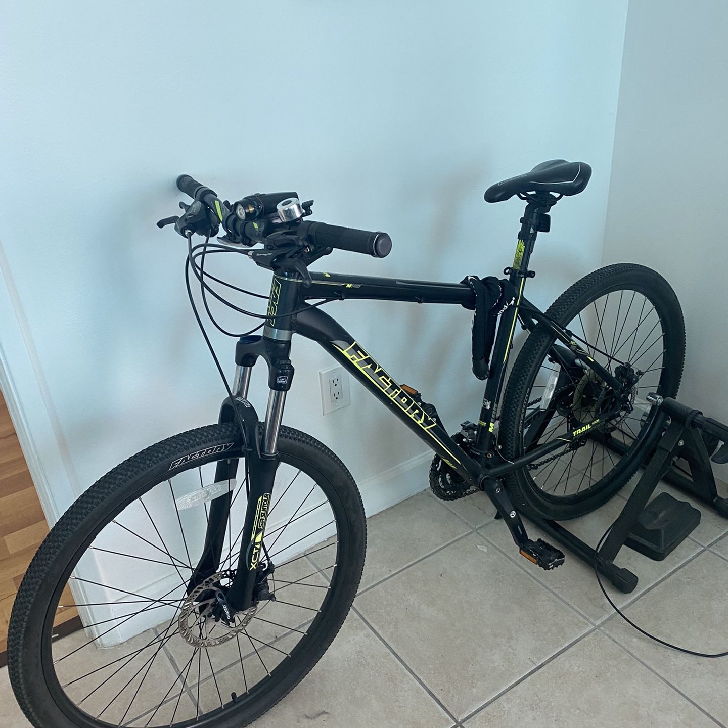 Schwinn santis mountain bike sale