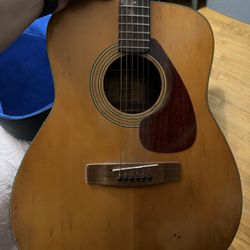 Yamaha FG-160 Guitar