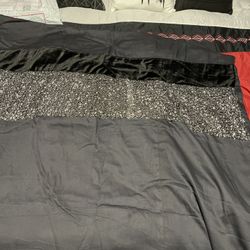NEW NEVER USED QUEEN SIZE DUVET COVER SET W 4 PILLOW SHAMS FOR SALE