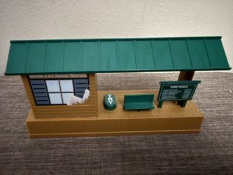 Scientific Toy's Denver & Rio Grande Western Train Station *Tested /works*