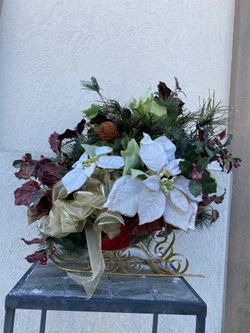 18” Artificial Christmas Arrangement / Christmas Sleigh 