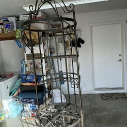 .Must Go ' Decorative Wrought Iron Wine Rack 