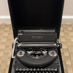Remington Noiseless Vintage Typewriter