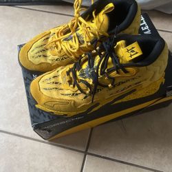 Puma Mens MB.03 x Porsche Basketball Shoes size 10.5