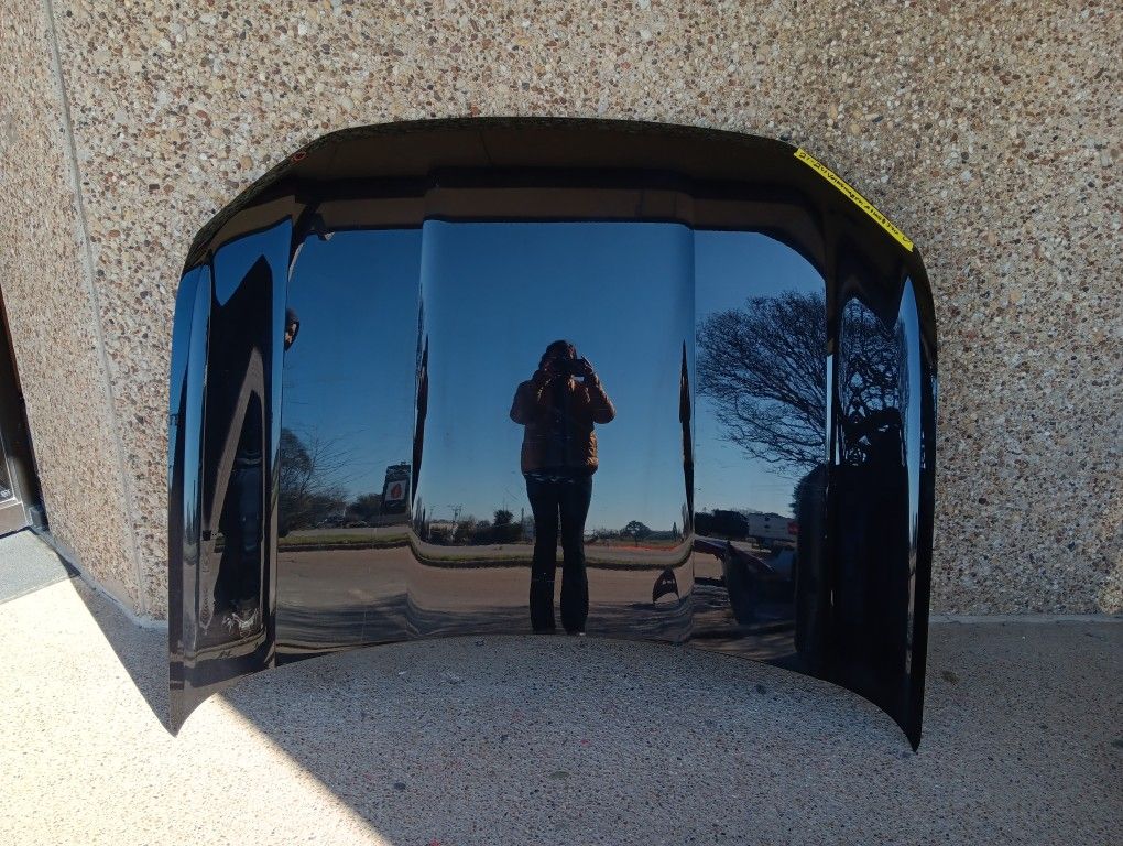 2021-24 Volkswagen Atlas Hood