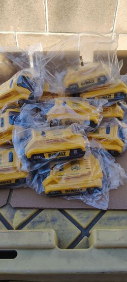 DeWalt 20 volt batteries $35.. each..or 2x$60... brand new.. pickup only...