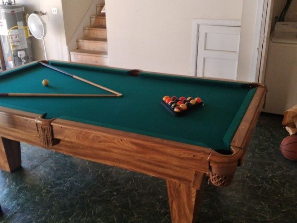 Brunswick Billiards 8ft. Pool Table - Excellent Condition!
