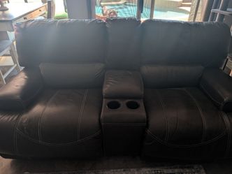 Two-Seater automatic reclining 100% leather couch