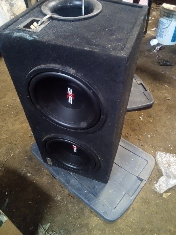 Deep Bump Set Up .2 -12 Subs Double Box And Amp