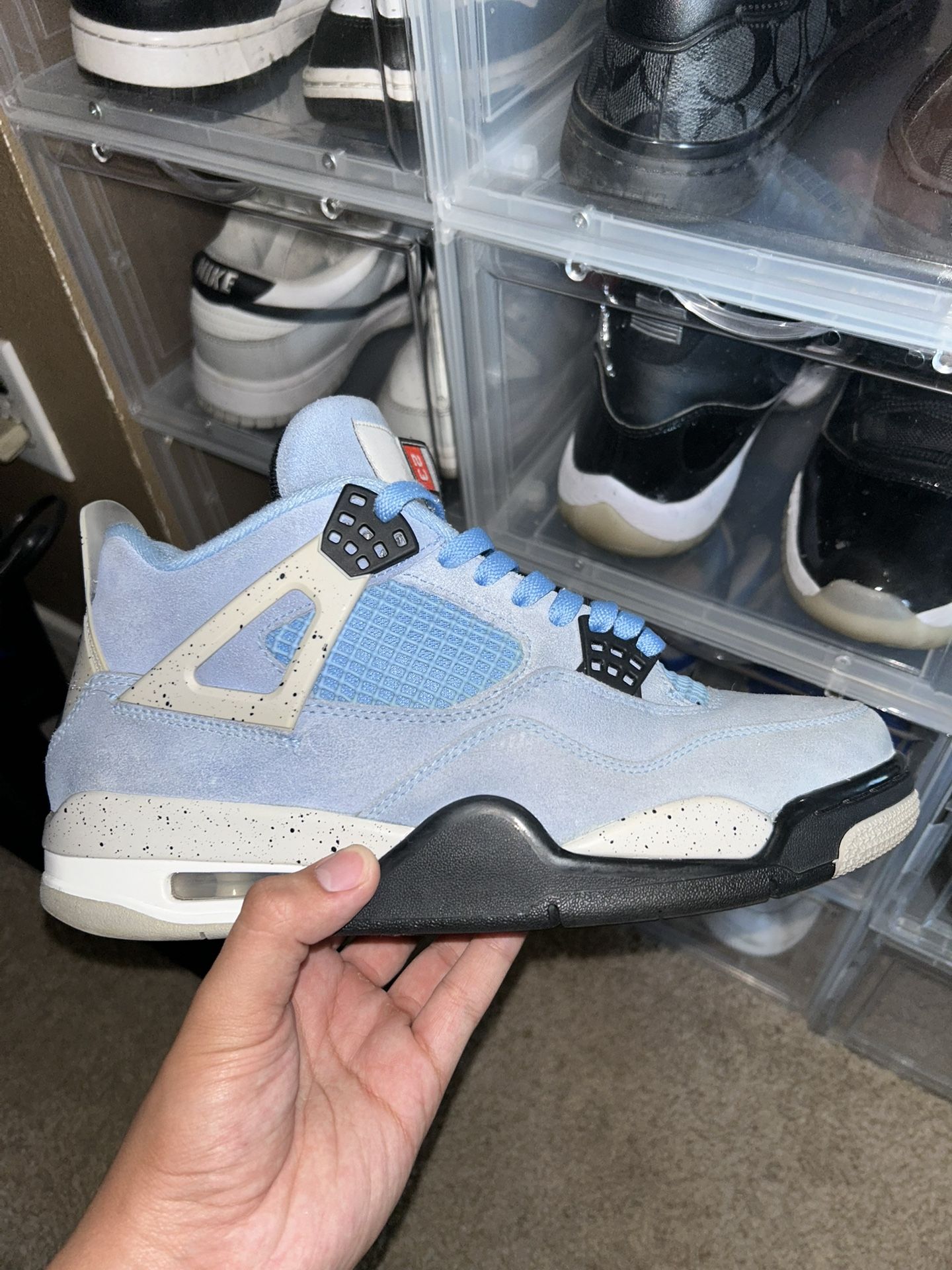 Jordan 4 University Blue