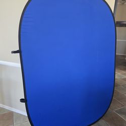 Collapsible two sided backdrop