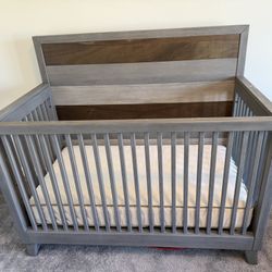 Soho Baby Cascade Crib - Local Pickup Only