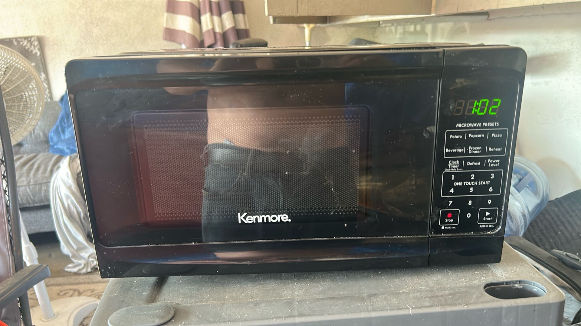 Small microwave oven
