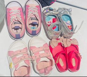 Toddler shoes size 5c