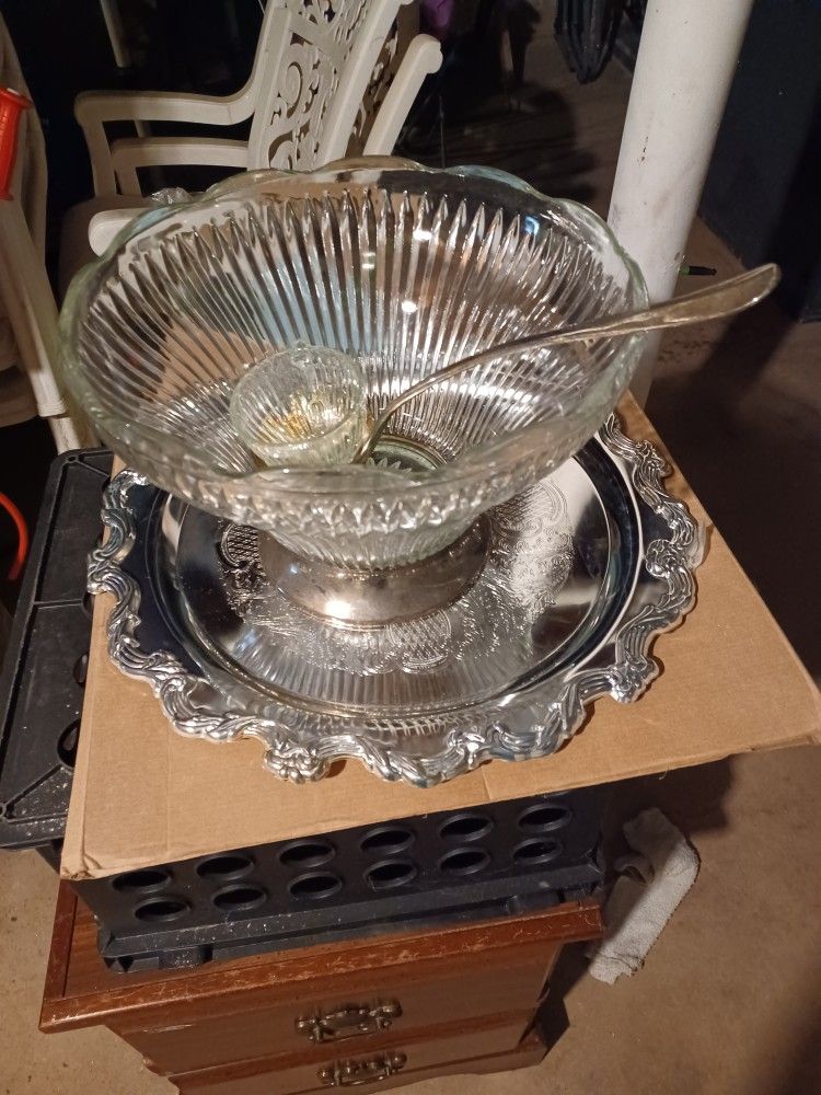 Punch Bowl With 8 Cups, Ladle And Platter.  Silver Plated