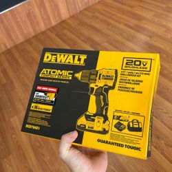 DeWalt 20V MAX ATOMIC 20 V 1/2 in. Brushless Cordless Compact Drill Kit (Battery & Charger)