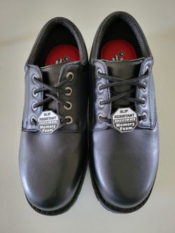SKECHERS Brand New Slip Resistant Work Shoes 