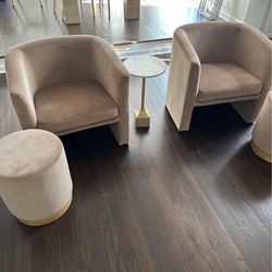 Light Brown Barrel Chairs With Stools 