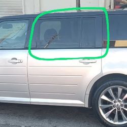 2009 to 2012  FORD FLEX  Window ( rear drv side ) 