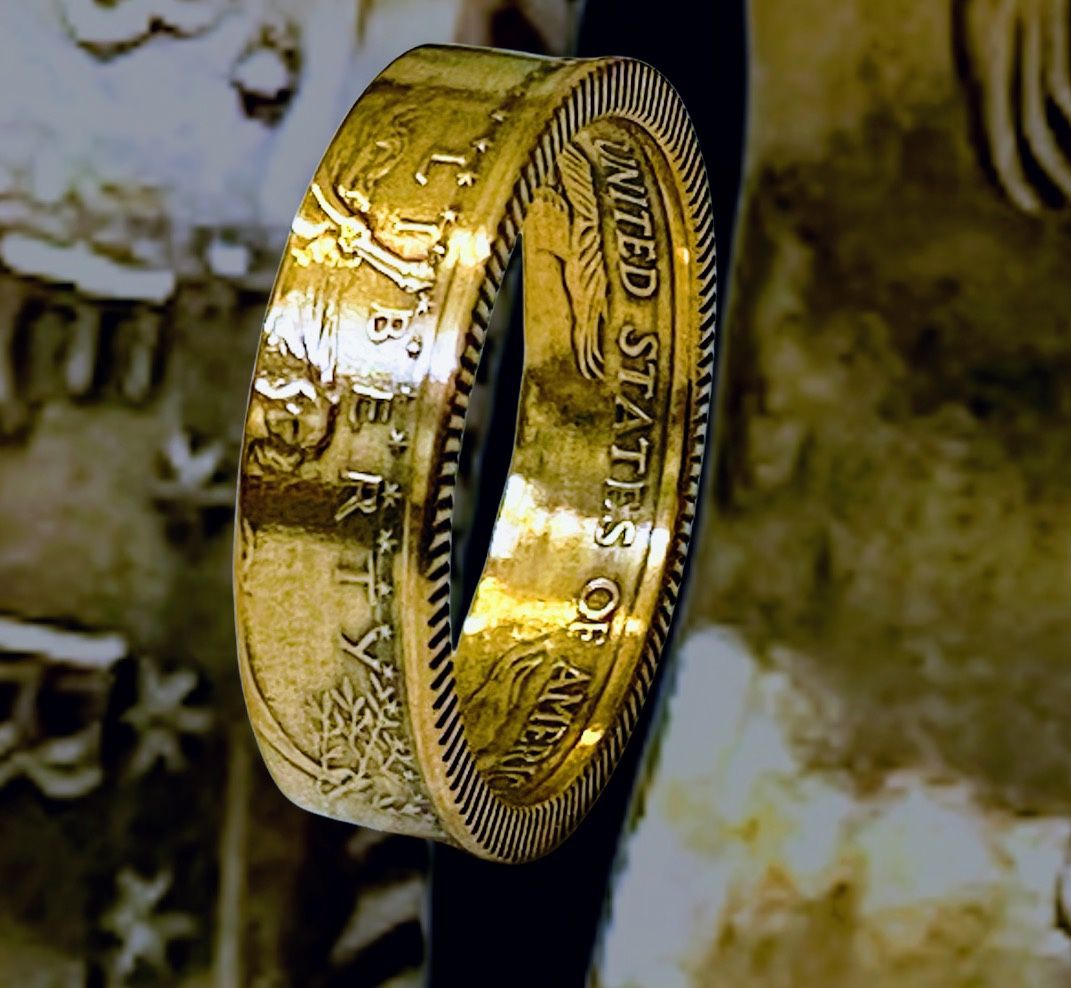 American Gold Eagle Coin Ring 22K 1/4oz