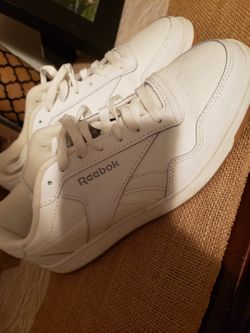 White Womens Reebok 8.5 Great Condition 