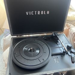 Classic Record Player. Comes With A Recored , Song List And Photo Book All By Leon Bridges 