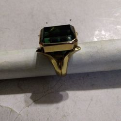 18K Gold Ring Size 7 1/4 Use