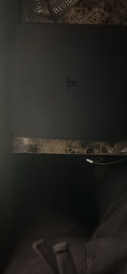 PS4 come with cable no remote