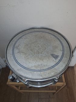Vintage 14 inch metal snare